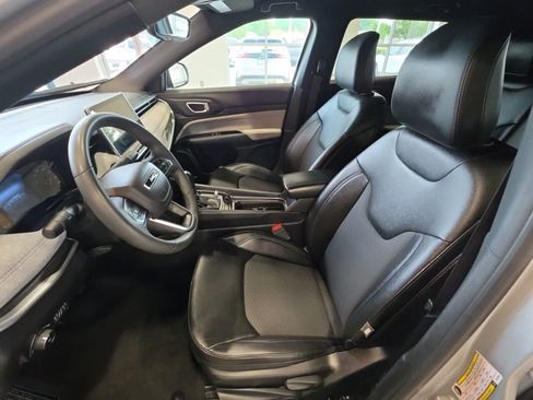 Used 2024 Jeep Compass Latitude AWD/4WD image 18