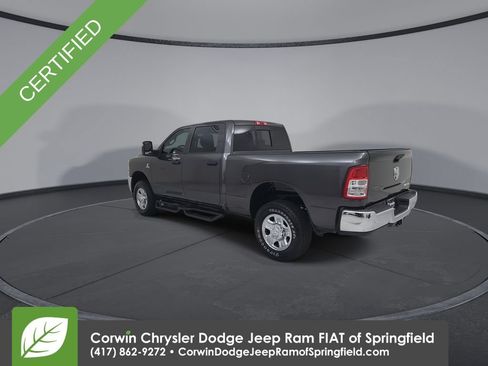 Used 2024 RAM 2500 Tradesman w/ Chrome Appearance Group AWD/4WD image 11
