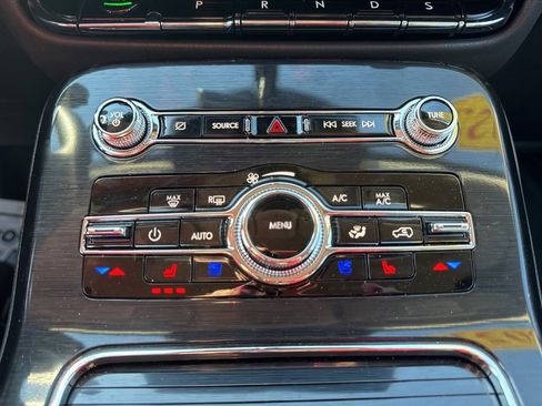 Used 2023 Lincoln Nautilus Reserve w/ Equipment Group 201A image 9