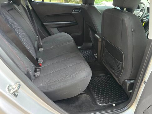 Used 2017 Chevrolet Equinox LT FWD image 15