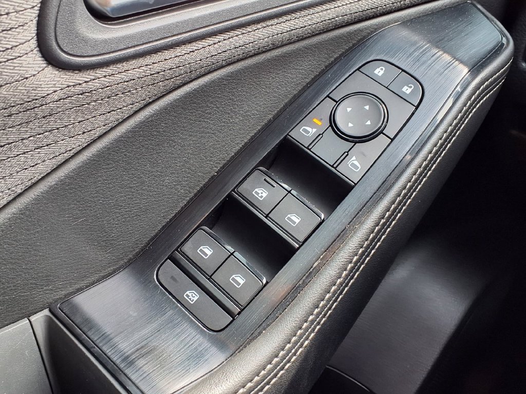 Used 2023 Nissan Rogue SV FWD image 19