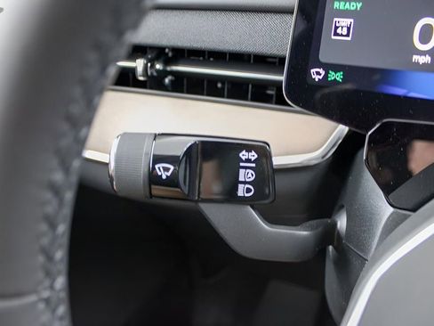 New 2025 Volvo EX90 Ultra image 2