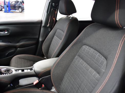 Used 2024 Honda HR-V Sport image 10