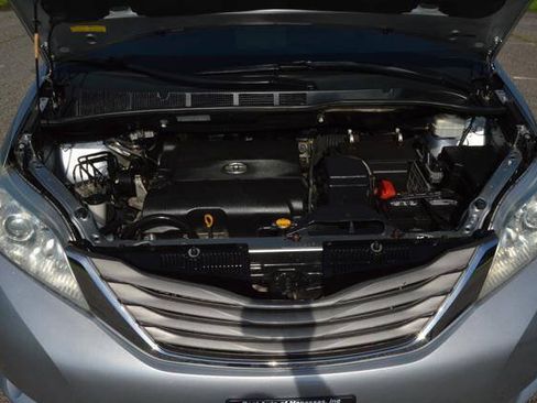 Used 2011 Toyota Sienna XLE w/ XLE Navigation Pkg FWD image 35