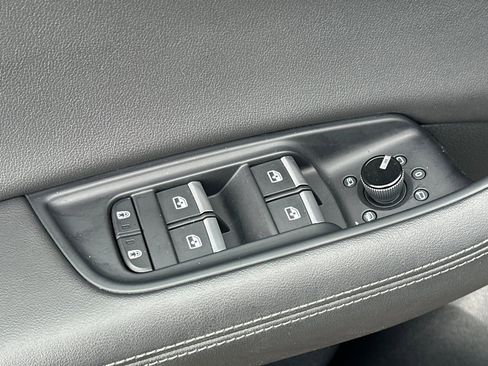 Used 2023 Audi Q8 Premium Plus w/ Premium Plus Package image 11