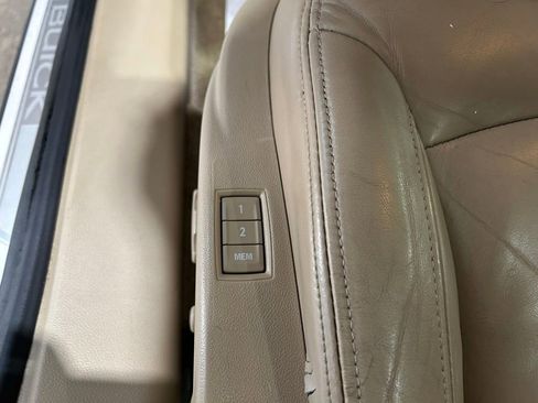 Used 2013 Buick LaCrosse Leather FWD image 13