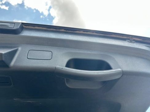 Used 2025 Kia Sorento S w/ Panoramic Sunroof Package FWD image 12
