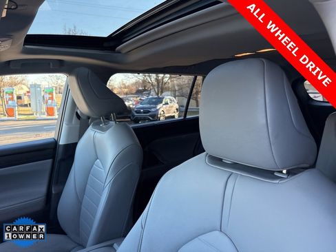 Used 2020 Toyota Highlander XLE image 22