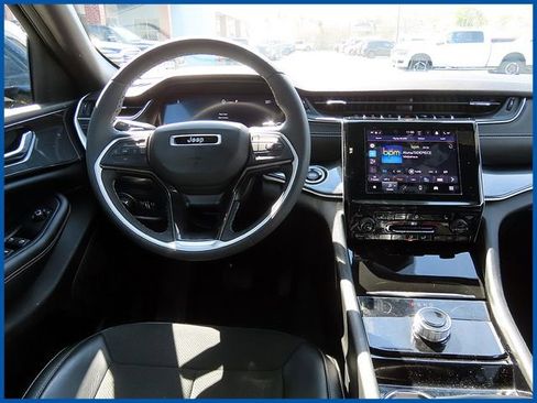 Certified 2023 Jeep Grand Cherokee Altitude AWD/4WD image 12