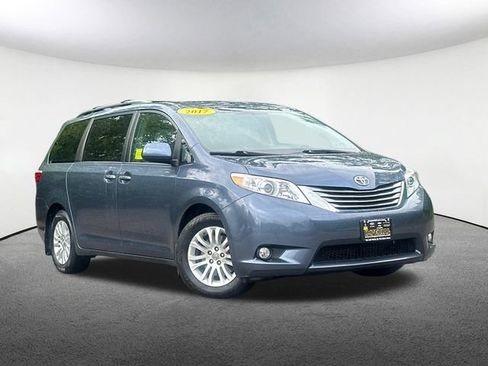 Certified 2017 Toyota Sienna XLE FWD image 2