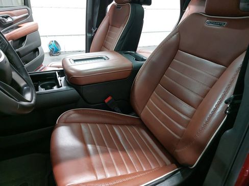 Used 2024 GMC Yukon Denali Ultimate AWD/4WD image 17