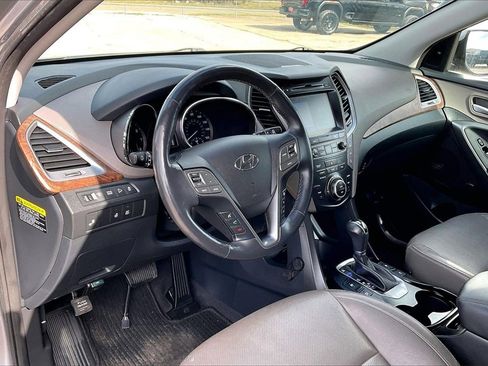 Used 2017 Hyundai Santa Fe Limited w/ Cargo Package image 14