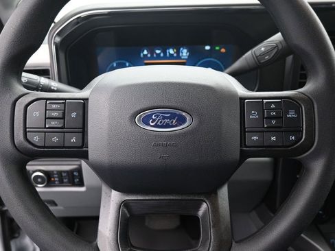 New 2026 Ford F250 XLT w/ XLT Premium Package AWD/4WD image 11