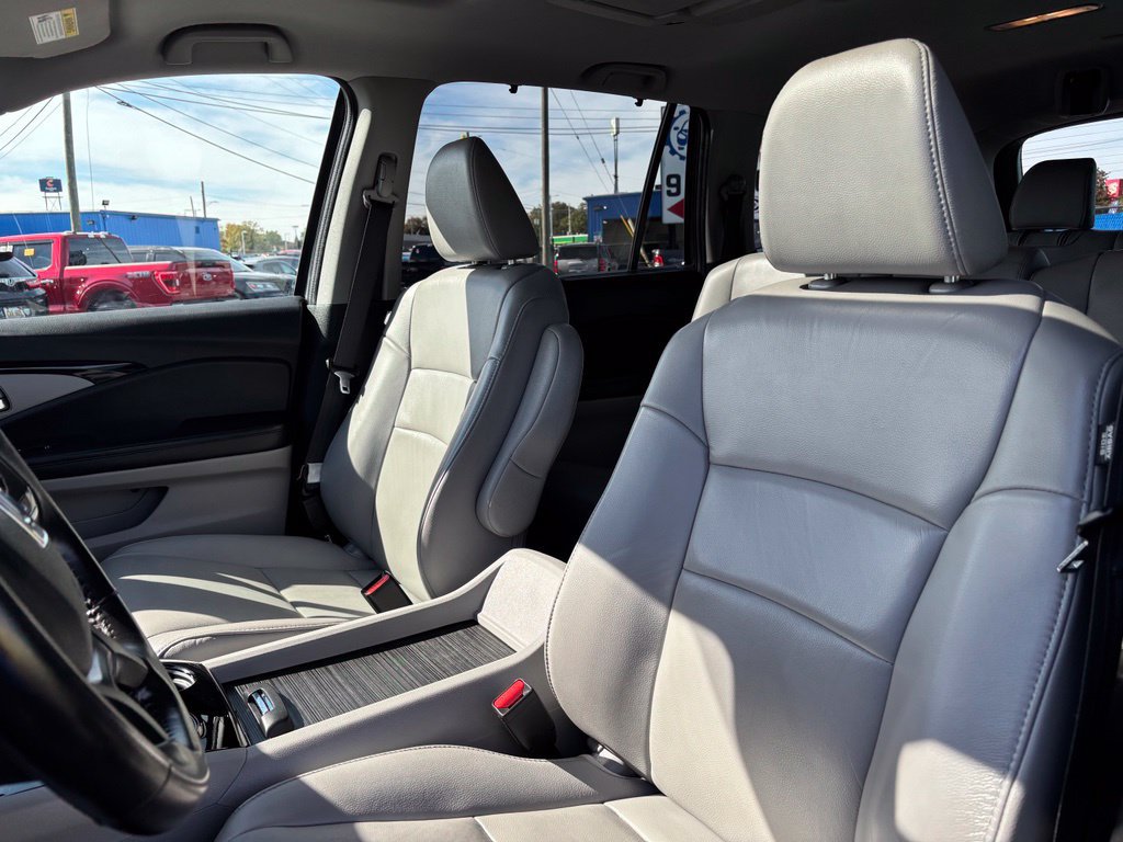 Certified 2019 Honda Pilot Touring image 11