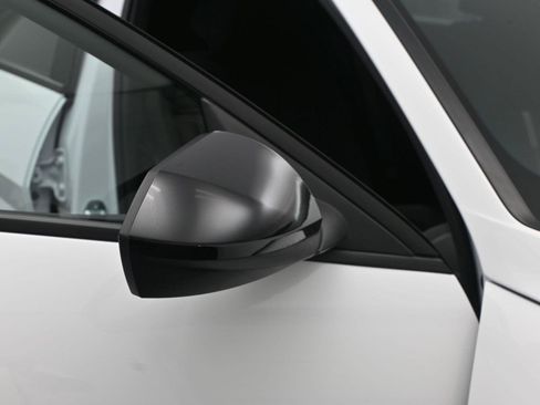 Used 2025 Hyundai Elantra SEL FWD image 18