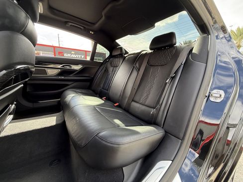 Used 2021 BMW 740i xDrive w/ M Sport Package image 12