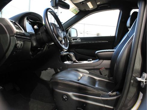 Used 2019 Jeep Grand Cherokee Limited AWD/4WD image 11
