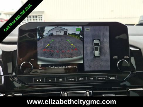 Used 2024 Nissan Pathfinder SL w/ SL Premium Package FWD image 19
