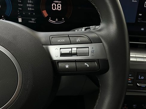 Used 2025 Hyundai Kona SEL image 36