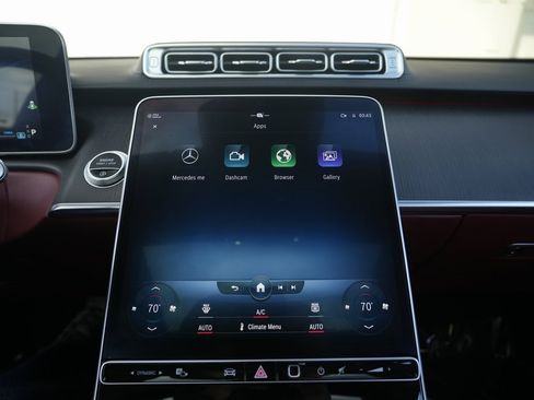 Used 2022 Mercedes-Benz S 580 4MATIC Sedan w/ AMG Line Package image 68