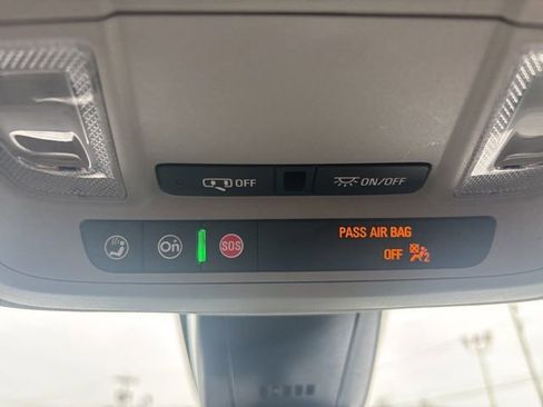 Used 2025 Chevrolet Blazer LT image 18