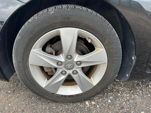 Used 2013 Hyundai Elantra GLS w/ Preferred Pkg image 11