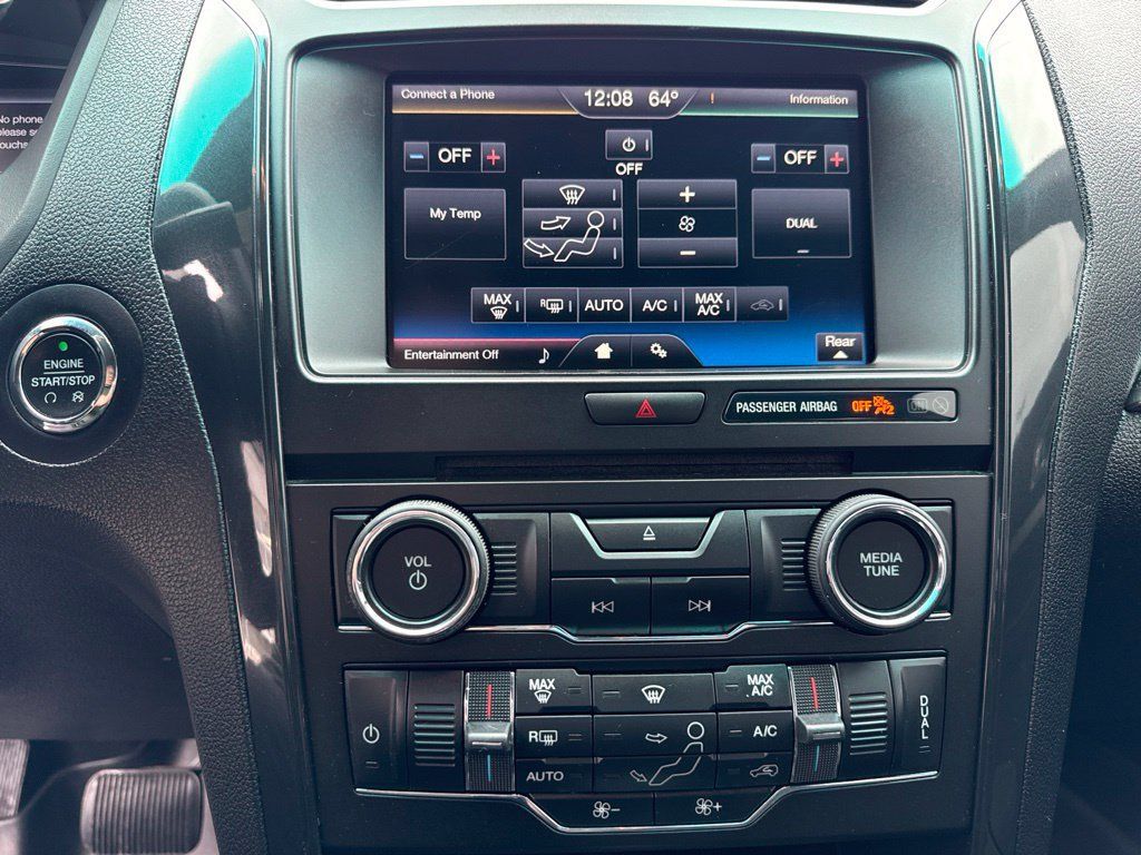 Used 2016 Ford Explorer XLT w/ Equipment Group 201A FWD image 36