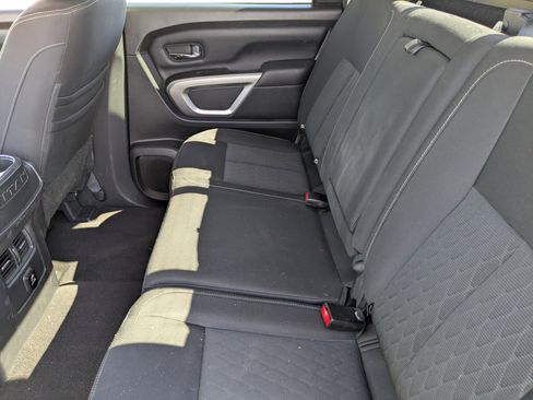 Used 2017 Nissan Titan SV image 26