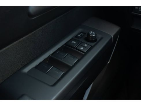 Used 2025 Toyota Sequoia SR5 AWD/4WD image 31
