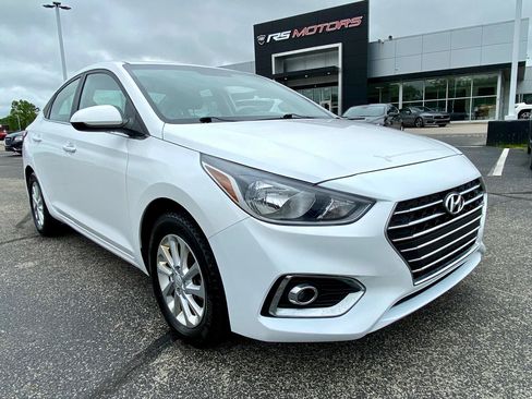 Used 2022 Hyundai Accent SEL FWD image 1