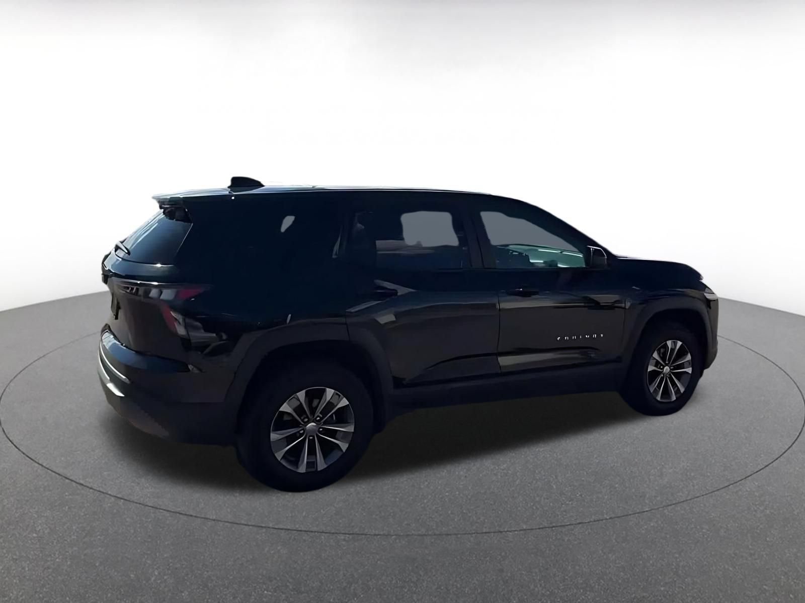 Used 2025 Chevrolet Equinox LT AWD/4WD image 14