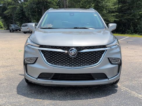 Used 2024 Buick Enclave Avenir w/ Avenir Technology Package FWD image 10