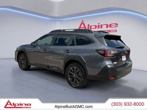 Used 2025 Subaru Outback Onyx Edition AWD/4WD image 3