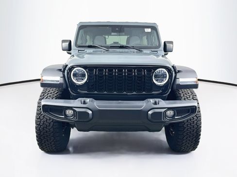 Used 2024 Jeep Wrangler Unlimited Sport AWD/4WD image 2