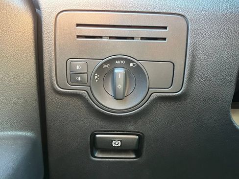 Used 2016 Mercedes-Benz Metris image 21