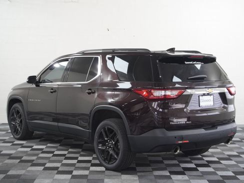 Used 2020 Chevrolet Traverse LT w/ Driver Confidence II Package AWD/4WD image 3