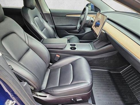 Used 2022 Tesla Model 3 image 21