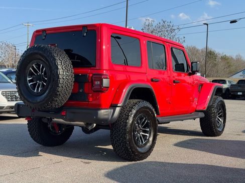 Used 2024 Jeep Wrangler Unlimited Rubicon image 11