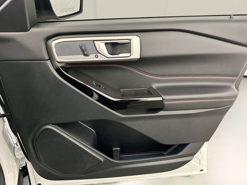 Used 2023 Ford Explorer ST-Line w/ Class IV Trailer Tow Package image 36