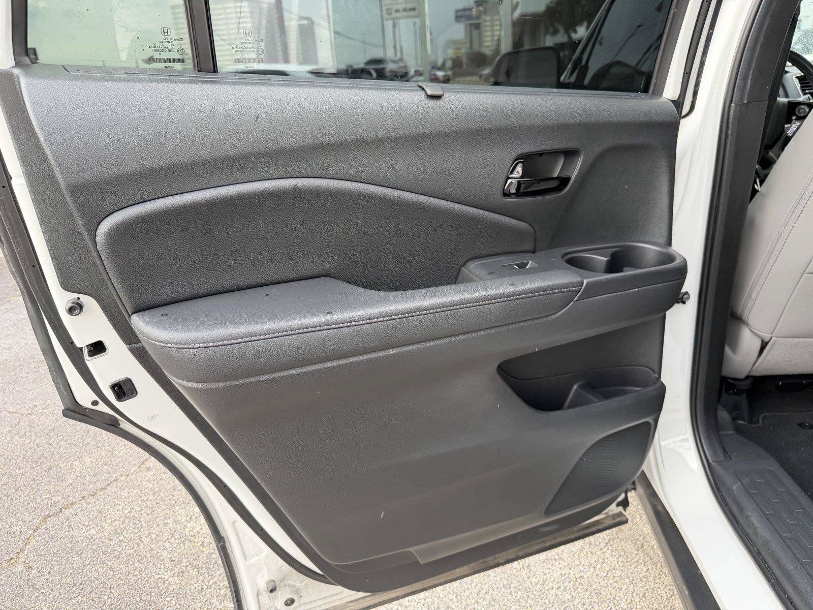 Used 2023 Honda Passport Elite image 18