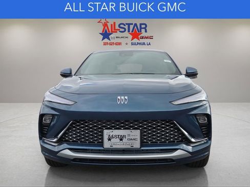 New 2026 Buick Envista Avenir image 2