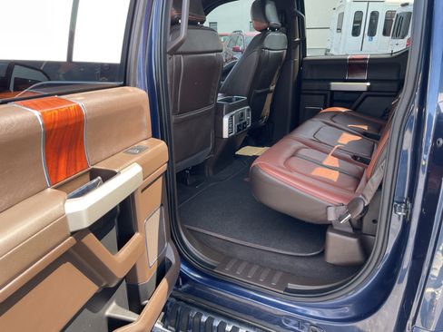 Used 2018 Ford F150 King Ranch w/ Equipment Group 601A Luxury AWD/4WD image 29
