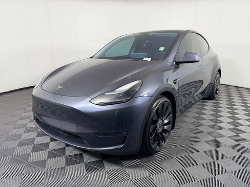 Used 2022 Tesla Model Y Performance image 9