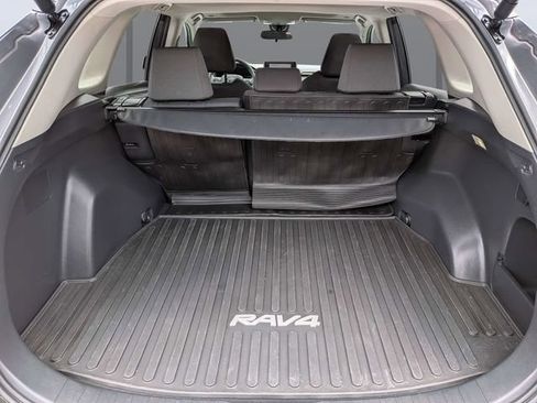 Used 2024 Toyota RAV4 XLE FWD image 14