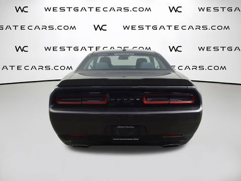 Used 2019 Dodge Challenger SXT image 7