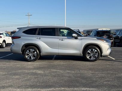 Used 2024 Toyota Highlander XLE