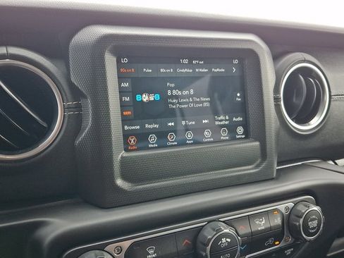 Used 2021 Jeep Wrangler Unlimited Sahara AWD/4WD image 16
