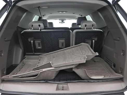 Used 2021 Chevrolet Traverse LT w/ LPO, Floor Liner Package AWD/4WD image 30
