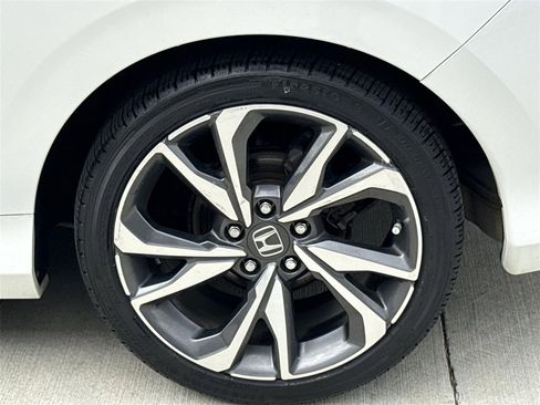 Used 2020 Honda Civic Touring image 30