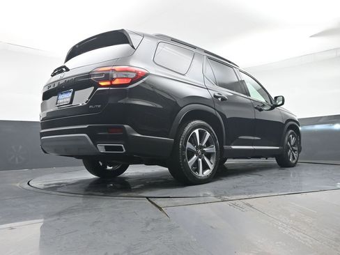 Certified 2023 Honda Pilot Elite image 34